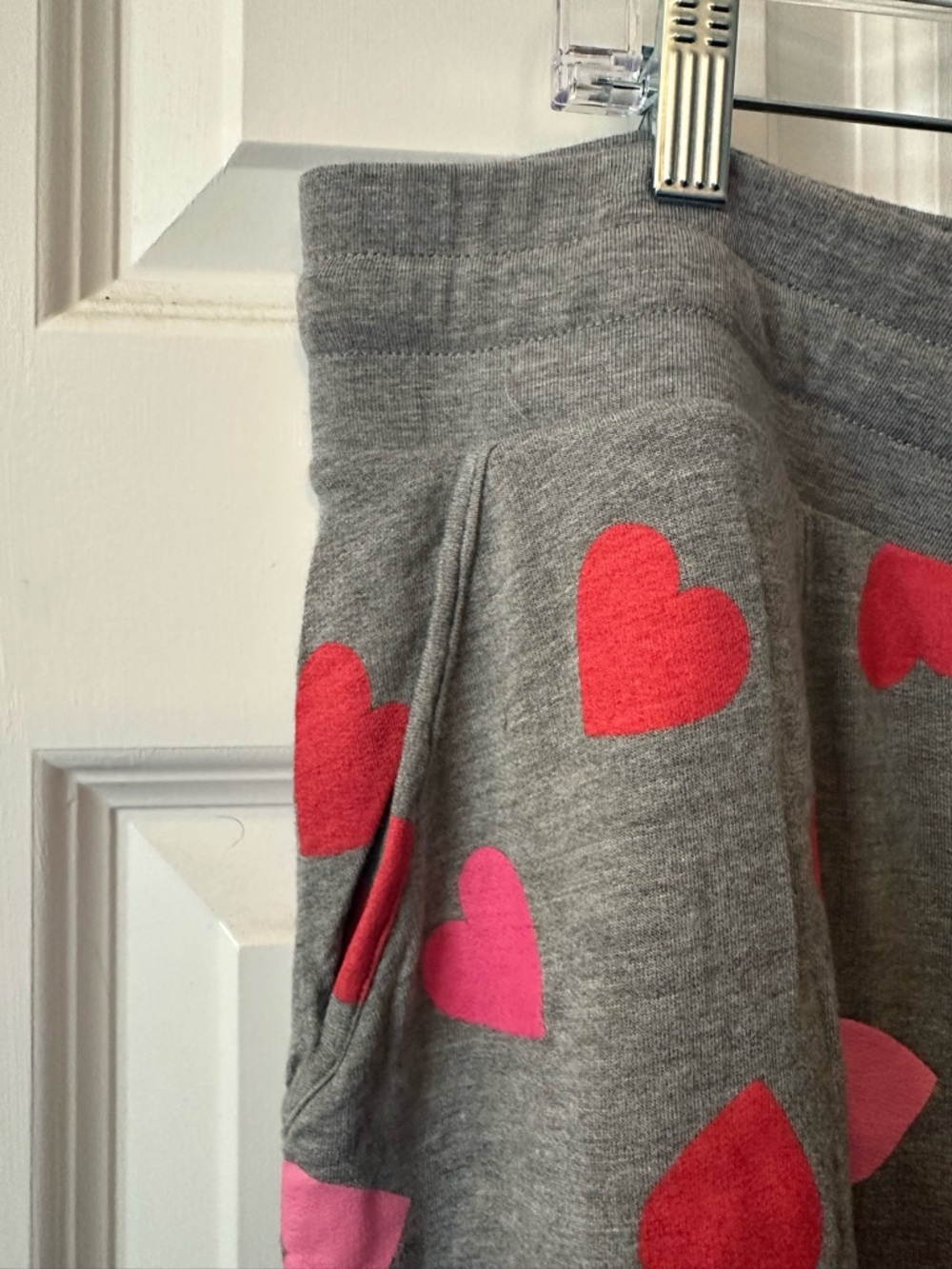 EUC Torrid Gray Pajama Bottoms w/Pink & Red Hearts Sz 3 wide leg - Picture 3 of 10